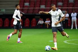 队历史里值 队历史里值